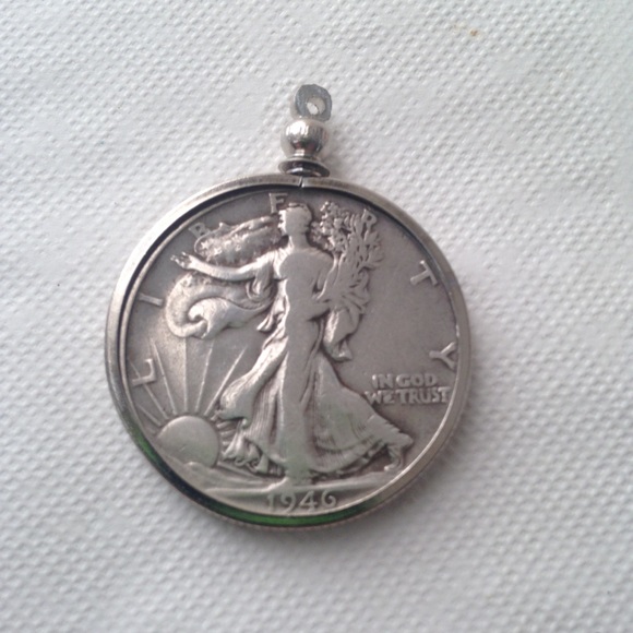 1946 Silver Half Dollar Coin, 18in 925 Chain - Picture 4 of 8